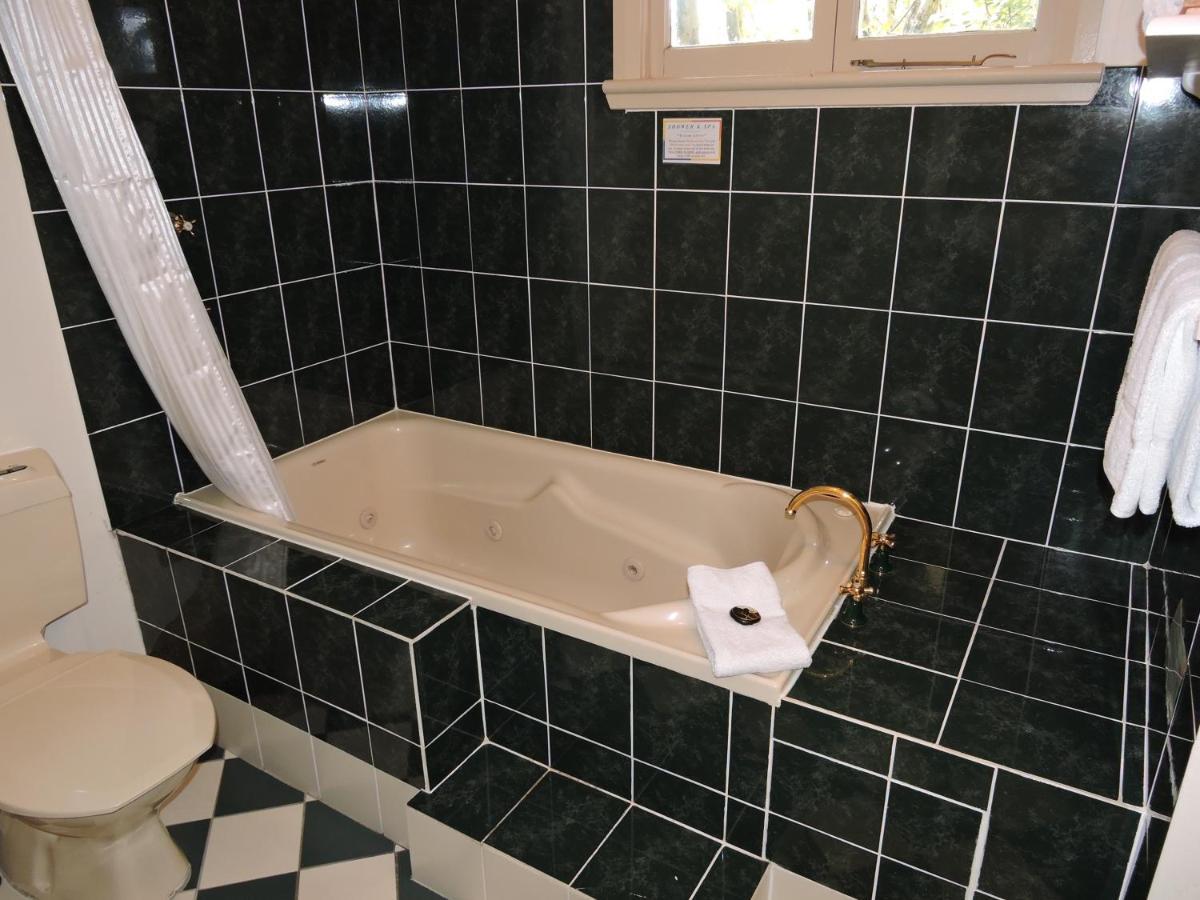 Kubba Roonga Guesthouse - Boutique Luxury Spa Retreat & Gardens - Blue Mountains Blackheath Dış mekan fotoğraf